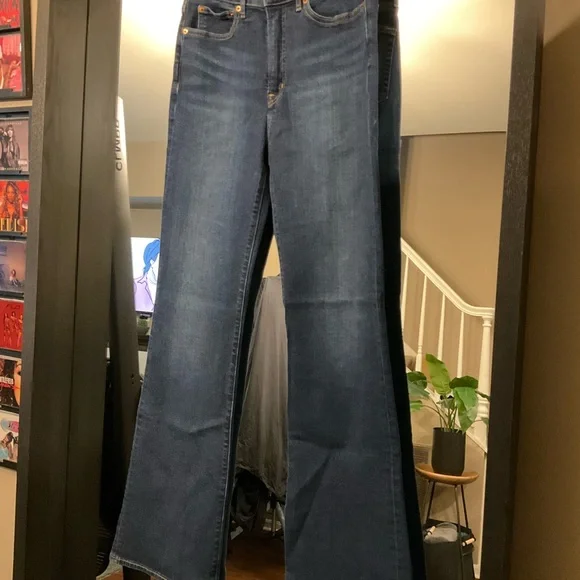 (Lori) GAP Blue Flare Wide Leg Jeans with Vintage Charm - Picture 2 of 10